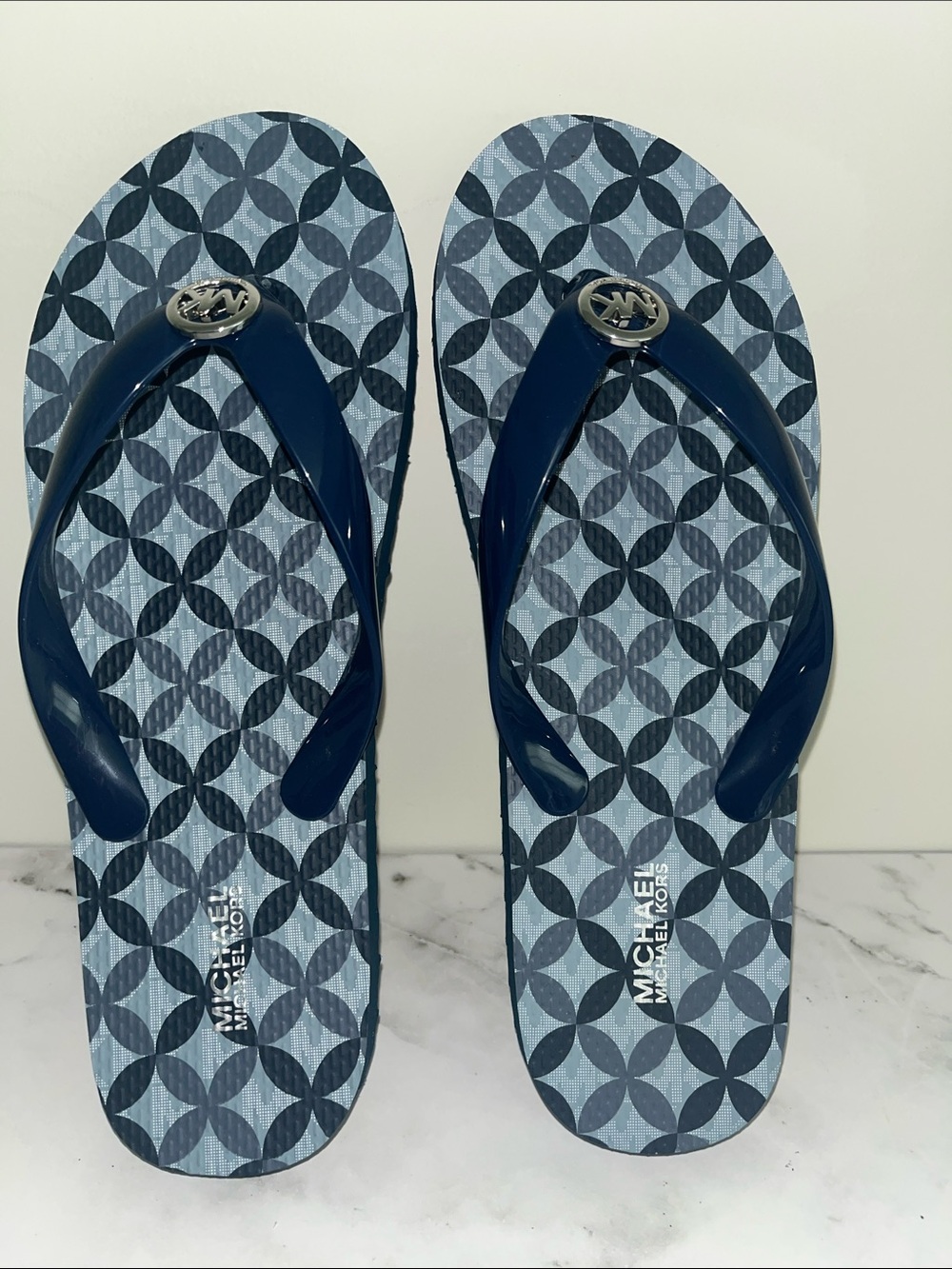 NWOT Michael Kors Navy Patterned Logo Flip Flop Sandals